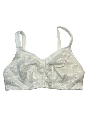 Wacoal Awareness Wireless Soft Cup Bra Ivory, size 40DD